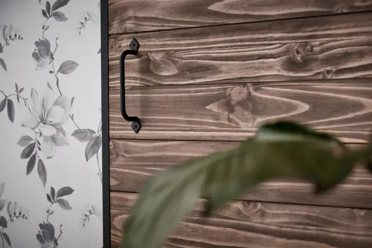 Habo Säilytyskalusteet<Ovi Easy 900X2133X20 Manty/Musta Etuasennus