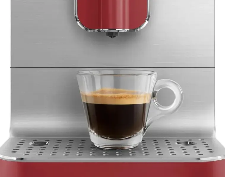 Smeg Kahvi Ja Tee<Bcc01Rdmeu Kahviautomaatti, Punainen