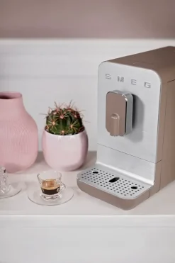 Smeg Kahvi Ja Tee<Bcc01Tpmeu Kahviautomaatti, Taupe